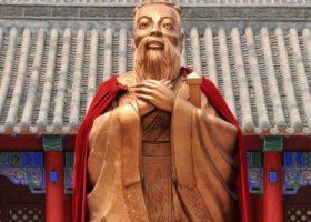 景區(qū)廣場x校園擺放儒家學(xué)派創(chuàng)始人孔子玻璃鋼仿銅雕塑