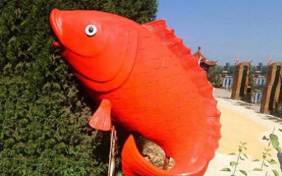 戶外公園玻璃鋼仿真鯉魚雕塑